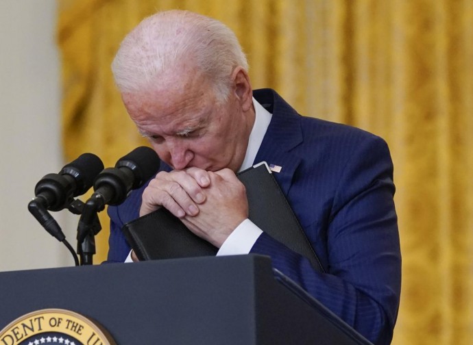 Biden nella conferenza stampa dopo l'attentato a Kabul