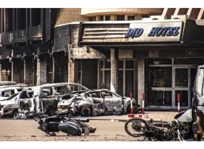 Lo Splendid Hotel dopo l'attacco dei terroristi Lo Splendid Hotel dopo l'attacco dei terroristi
