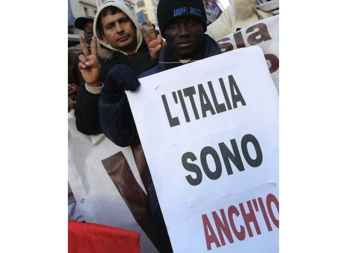 L'Italia non può permettersi di accogliere senza limiti i migrantiu L'Italia non può permettersi di accogliere senza limiti i migrantiu