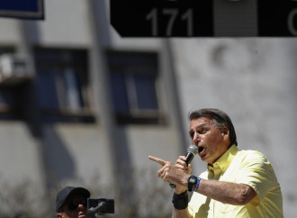 Sorpresa in Brasile: Bolsonaro vola nei sondaggi