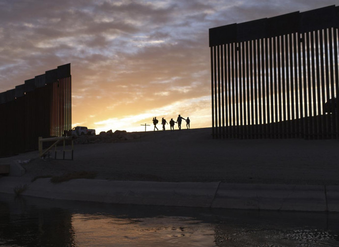 Il confine Messico-Usa a Yuma (Arizona)