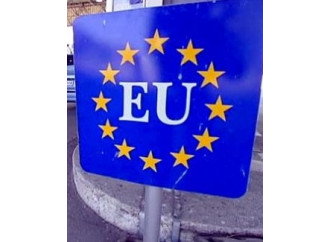 Adozione a gay, morsa di Camera e Ue usando Schengen