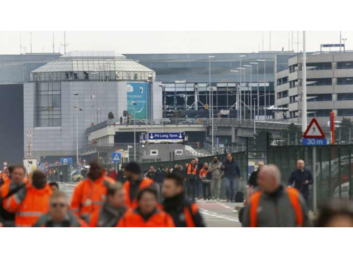 L'aeroporto di Bruxelles dopo l'attentato