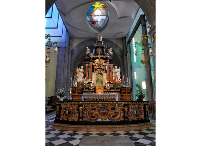 L'altare del santuario di Re, in Val Vigezzo