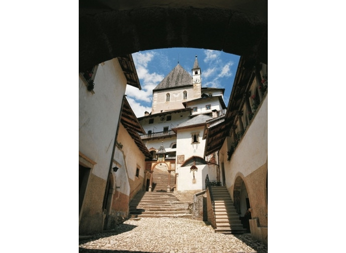 Il complesso di San Romedio Il complesso di San Romedio