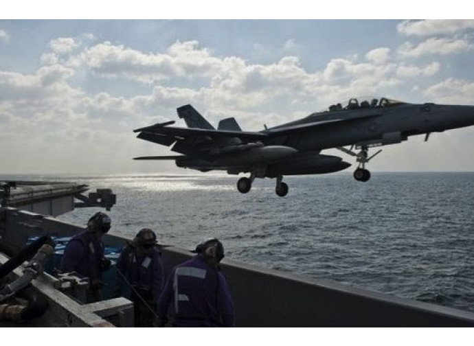 Caccia americani in volo sull'Iraq Caccia americani in volo sull'Iraq
