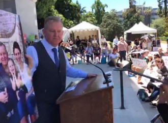 California, proposta di legge per vietare aiuto psicologico ai gay