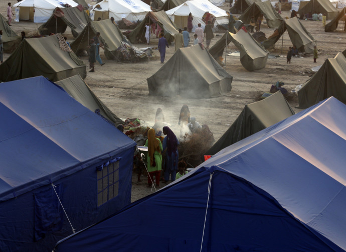 Campo profughi UNHCR (La Presse)