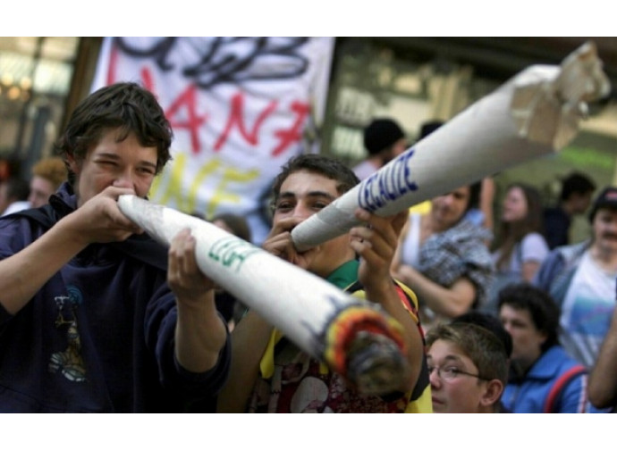 Manifestazione pro-cannabis