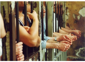 Carceri piene, l'inganno dell'amnistia