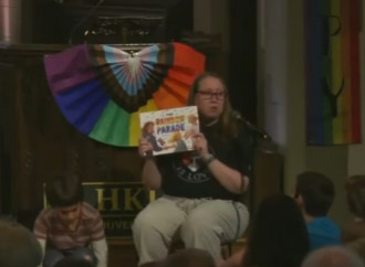 Bimbi in "chiesa" a scuola di pride
