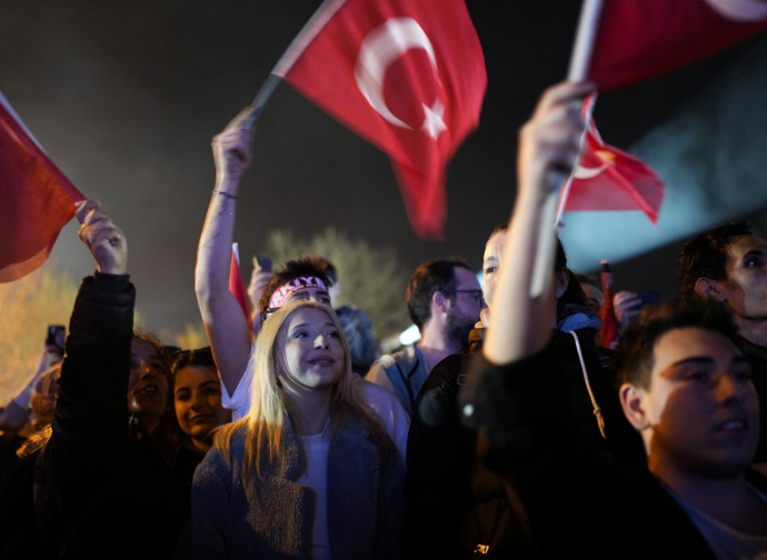 La festa del Chp a Istanbul (La Presse)