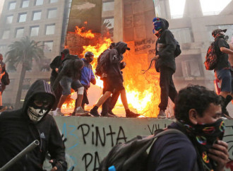 Cile: le rivolte, il governo e l'infiltrazione comunista