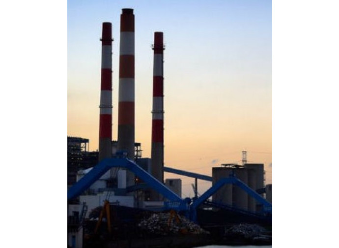 Industria al tramonto Industria al tramonto