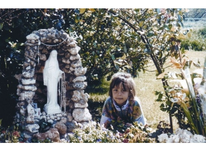 Jessica Gregori, la veggente testimone della lacrimazione della Madonna di Civitavecchia nel 1995 Jessica Gregori, la veggente testimone della lacrimazione della Madonna di Civitavecchia nel 1995