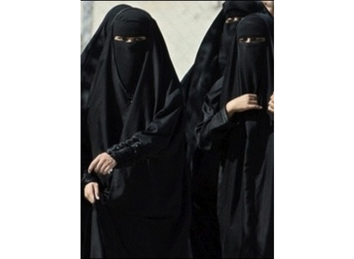 Donne col burqa a Ryad