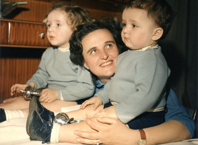 santa Gianna Beretta Molla con Pierluigi e Mariolina_1958