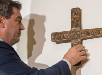 Crocifisso in Baviera, se la Chiesa sceglie la non identità