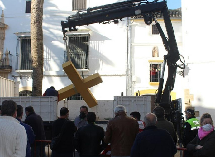 La croce divelta questa settimana a Cordoba La croce divelta questa settimana a Cordoba