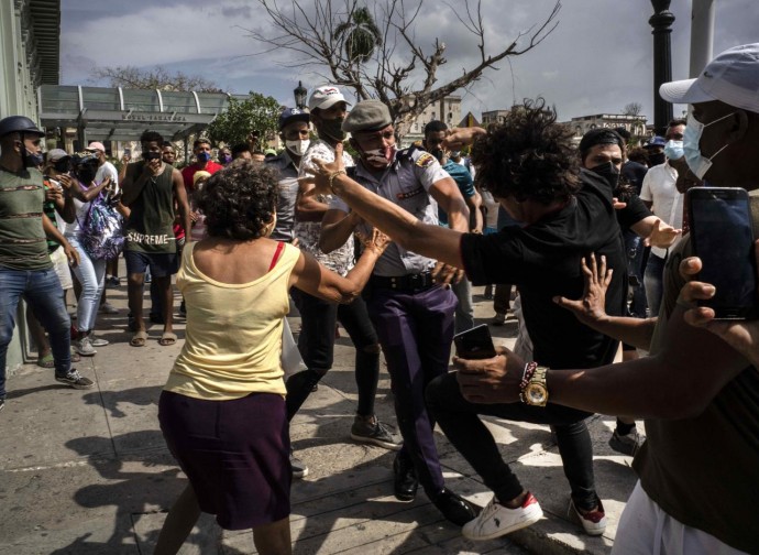 Cuba, manifestazioni e repressione poliziesca