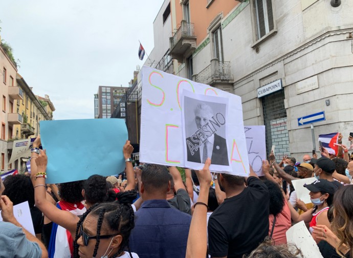 Poster contro Miguel Diaz Canel presidente di Cuba