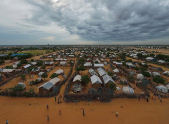 Il Kenya chiude due campi profughi che ospitano centinaia di migliaia di rifugiati