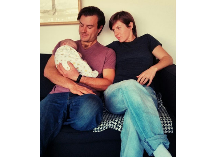 Una madre e il padre donatore con Della Una madre e il padre donatore con Della