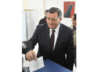 Bosnia, i serbi scalpitano per una maggior autonomia