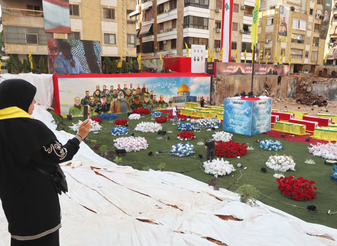Donna di Hezbollah (foto di Elisa Gestri) Donna di Hezbollah (foto di Elisa Gestri)