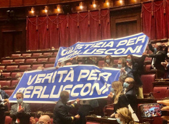 Condannare Berlusconi: audio di interferenze e ombre