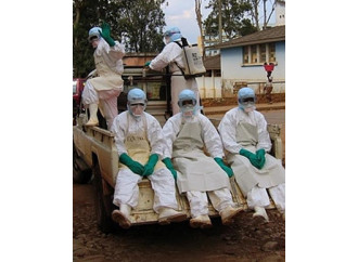 "Senza precedenti"
Ebola è dilagata e l'Oms sbagliava