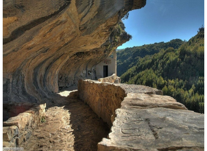 Eremo di San Bartolomeo Eremo di San Bartolomeo