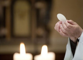 I vescovi ai fedeli: “La Messa è vitale, tornate in chiesa”