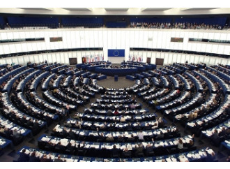 Omofobia,
ci mancava pure
l'Europarlamento