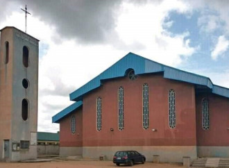 Nigeria. Una parrocchia sospende le attività pastorali