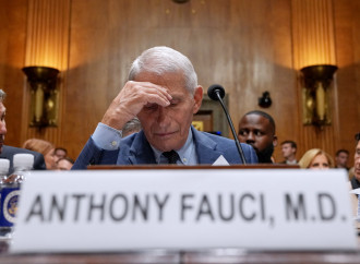 Dr. Anthony e Mr. Fauci, la doppia verità del super-scienziato del Covid