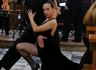 Tango e danza del ventre in chiesa: ipocrita beneficenza