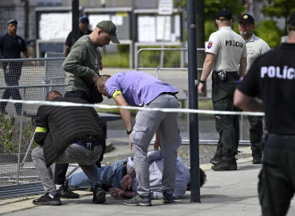 Attentato a Robert Fico, vittima di un clima di odio internazionale