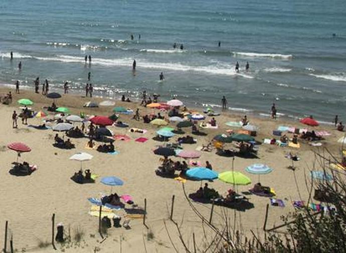 La spiaggia di Fregene La spiaggia di Fregene