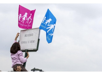 Genitori, bambini e due milioni di amici per un ideale comune.