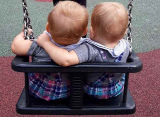 Sala non registra i figli di una coppia gay