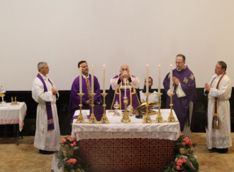 Bux replica a Cupich: la liturgia manifesta la maestà di Dio