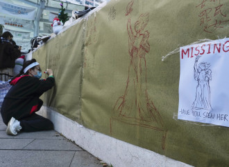 Hong Kong: Tienanmen cancellata, anche in chiesa