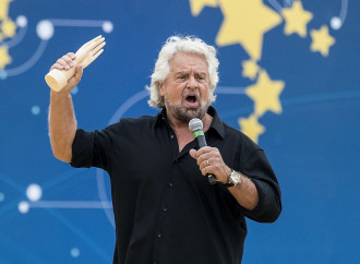 Grillo torna in Tv, proprio quando è al governo