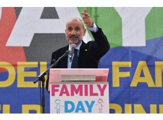 Firme, dossier
e mozioni contro
il gender a scuola