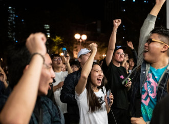 Hong Kong, la maggioranza vota contro Pechino