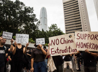Hong Kong: Chiesa partecipe al grido di dolore del popolo