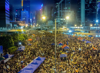 La Cina ingloba Hong Kong: nove dissidenti condannati