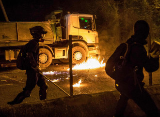 Su Hong Kong si aggira lo spettro della guerra civile