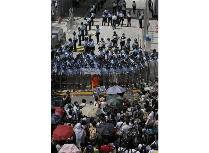 Hong Kong, manifestanti e polizia Hong Kong, manifestanti e polizia